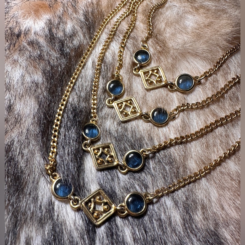 Vintage Austrian Azul Crystal Gold Tone Chain Necklace - Picture 2 of 6